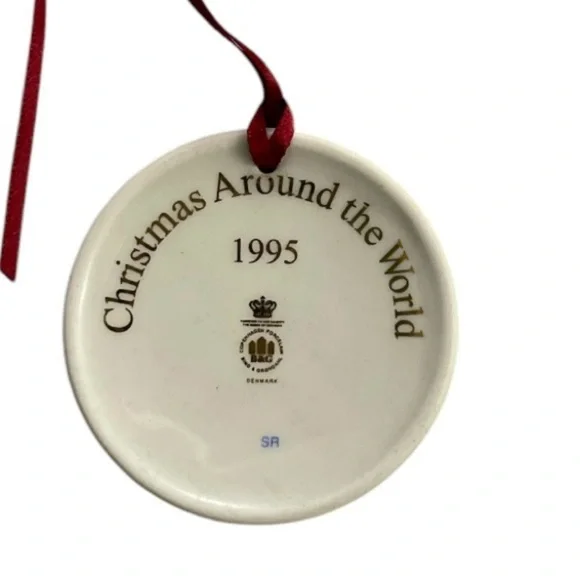 Vintage Set 7 of Bing and Grondahl Christmas Ornaments Santa Claus Collection - Picture 6 of 16